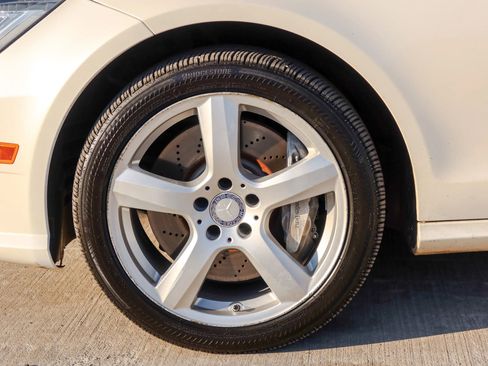 Used 2014 Mercedes-Benz CLS 550 4MATIC image 25