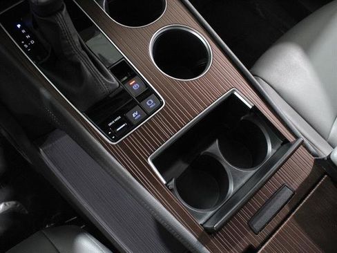 Used 2023 Toyota Sienna XLE image 14