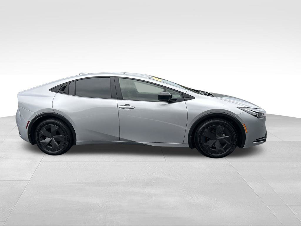 Certified 2024 Toyota Prius LE FWD image 6