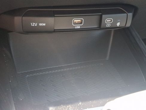 New 2026 Kia Niro SX Touring FWD image 16