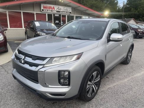 Used 2020 Mitsubishi Outlander Sport SE FWD image 3