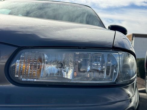 Used 2004 Buick Century Custom image 8