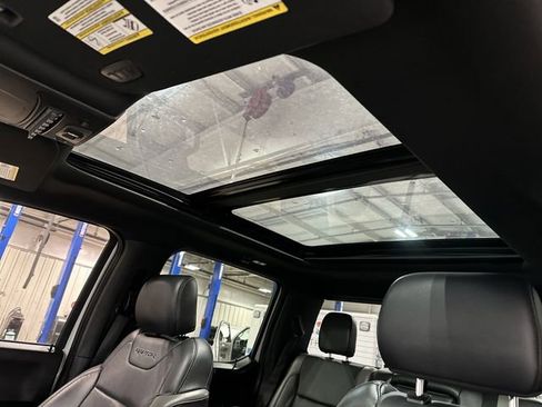 Used 2018 Ford F150 Raptor w/ Equipment Group 802A Luxury image 20