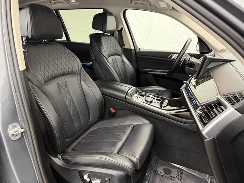 Used 2023 BMW X7 xDrive40i w/ Premium Package image 59