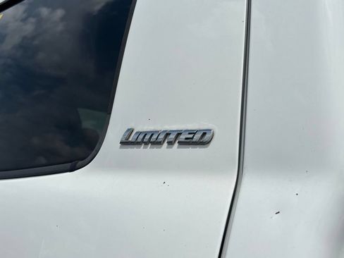 Used 2016 Toyota Tundra Limited w/ Limited Premium Package RWD image 31