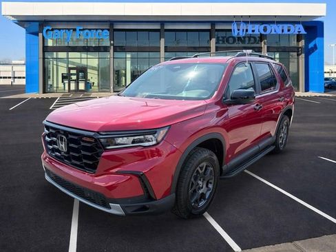 Certified 2024 Honda Pilot TrailSport image 4