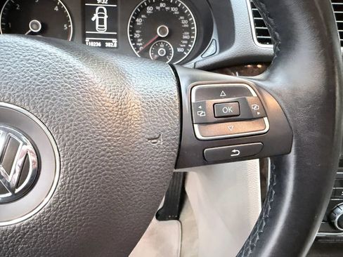 Used 2014 Volkswagen Passat TDI SEL Premium image 16