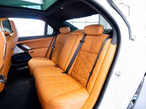 Used 2023 BMW 740i RWD image 49