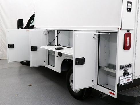 New 2025 GMC Savana 3500 w/ Power Convenience Package image 18