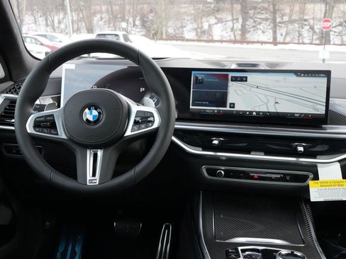 New 2026 BMW X7 M60i w/ Executive Package image 3