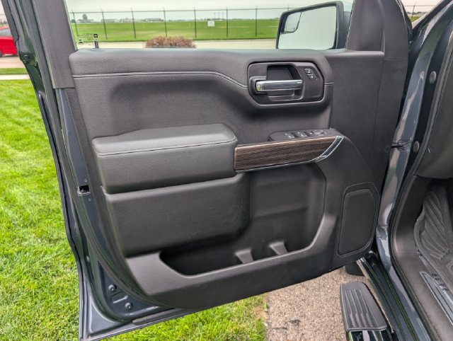 Used 2021 Chevrolet Silverado 1500 LT AWD/4WD image 13