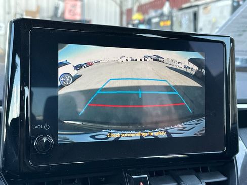 Used 2023 Toyota Corolla LE image 18