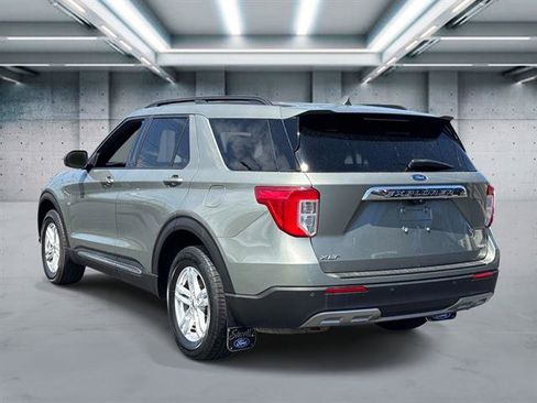 Used 2020 Ford Explorer XLT w/ Equipment Group 202A AWD/4WD image 5