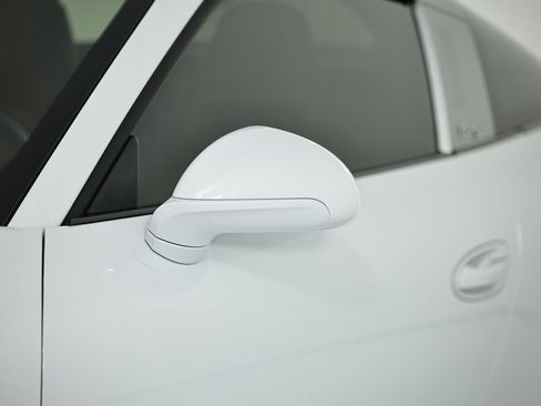 Used 2015 Porsche 911 Targa 4S image 13