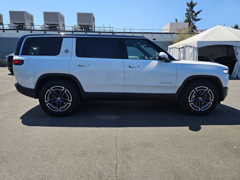 Used 2025 Rivian R1S Adventure Dual AWD/4WD image 8