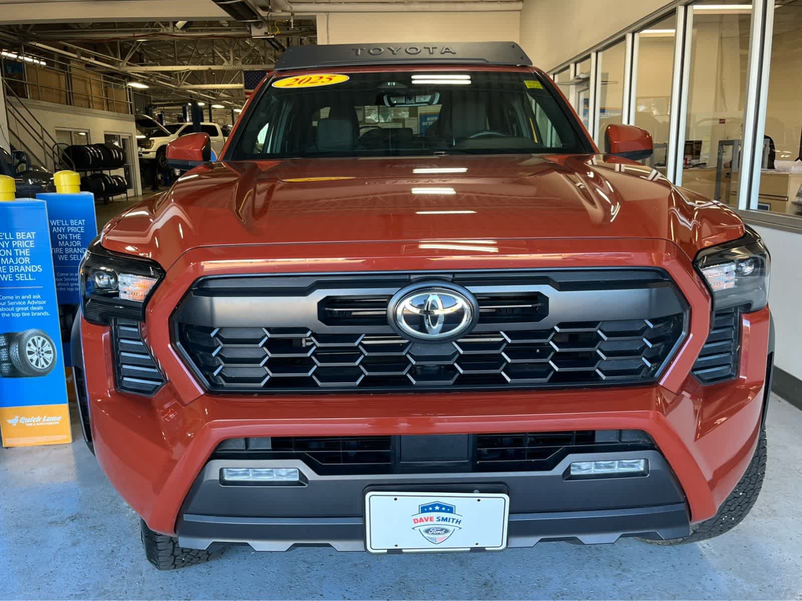 Used 2025 Toyota Tacoma TRD Off-Road AWD/4WD image 6