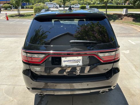 Used 2023 Dodge Durango R/T w/ Blacktop Package AWD/4WD image 9