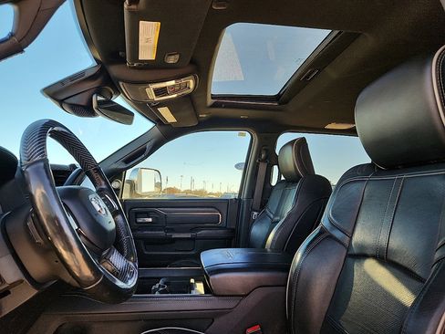 Used 2019 RAM 2500 Limited image 7