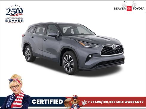 Used 2023 Toyota Highlander XLE FWD image 1