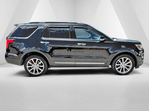 Used 2017 Ford Explorer Limited AWD/4WD image 8