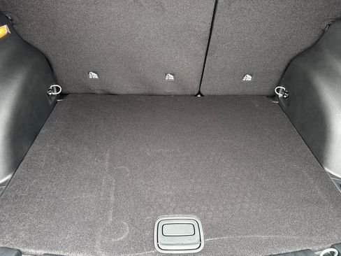 New 2026 Jeep Compass Latitude image 14