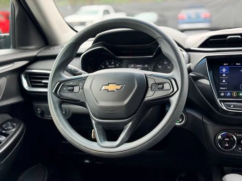 Used 2023 Chevrolet TrailBlazer LT w/ Convenience Package AWD/4WD image 22