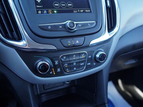 Used 2023 Chevrolet Equinox LT w/ Driver Convenience Package image 21