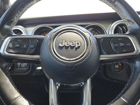 Used 2021 Jeep Wrangler Unlimited Sahara w/ Uconnect 4C Nav & Sound Group AWD/4WD image 33