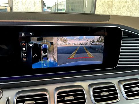 Used 2025 Mercedes-Benz GLE 53 AMG 4MATIC image 28