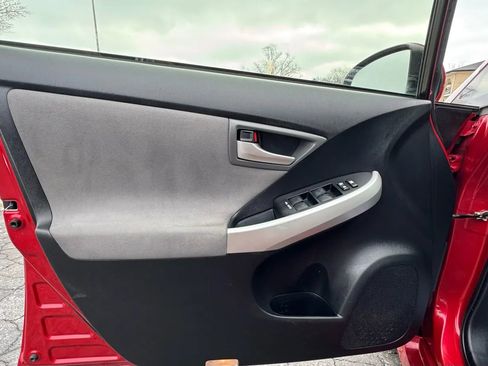 Used 2015 Toyota Prius Persona Series image 19