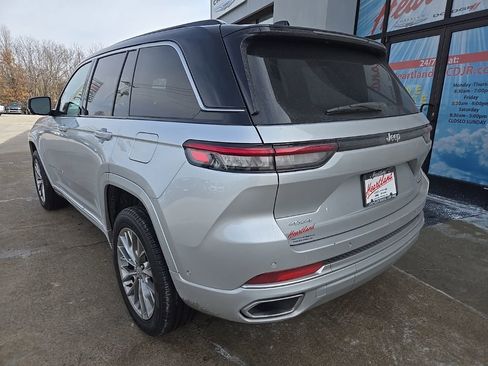 Used 2025 Jeep Grand Cherokee Summit AWD/4WD image 7