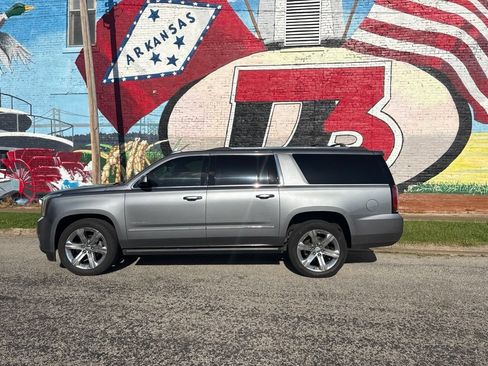 Used 2018 GMC Yukon XL Denali w/ Denali Ultimate Package AWD/4WD image 3