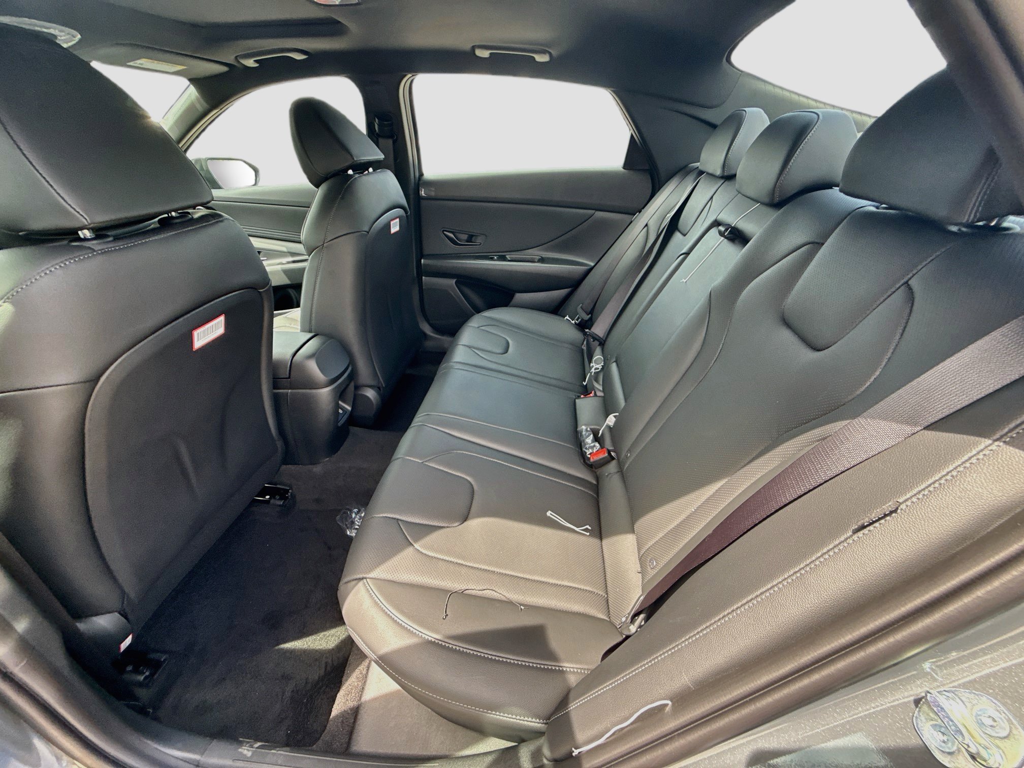 New 2026 Hyundai Elantra SEL Sport FWD image 17