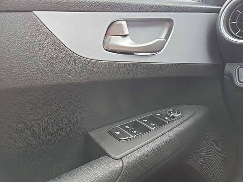 Used 2023 Kia Forte LXS FWD image 18