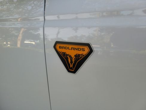Used 2024 Ford Bronco Badlands AWD/4WD image 15