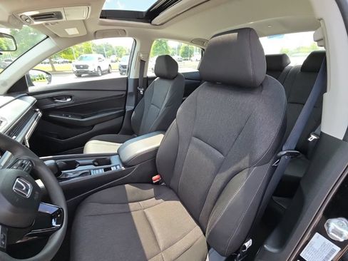 Used 2025 Honda Accord SE image 21