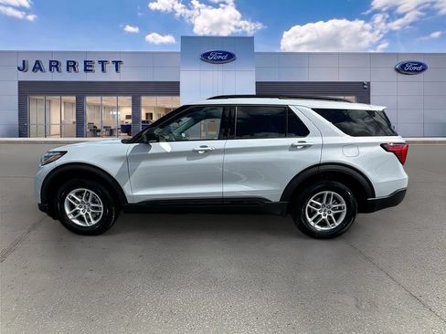 New 2026 Ford Explorer Active w/ Active Comfort Package RWD image 4