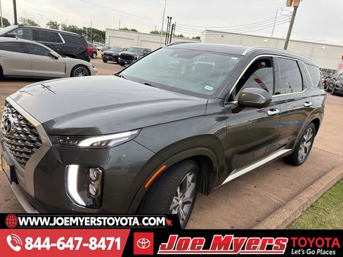 Used 2022 Hyundai Palisade Limited w/ Cargo Package image 6