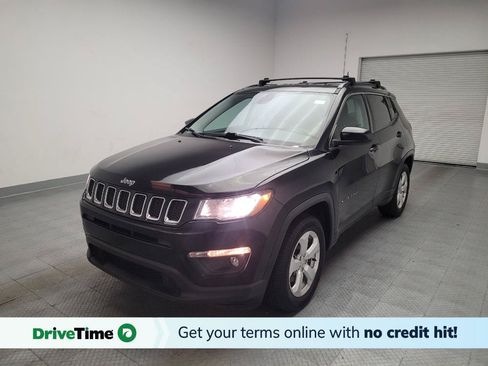 Used 2018 Jeep Compass Latitude FWD image 1