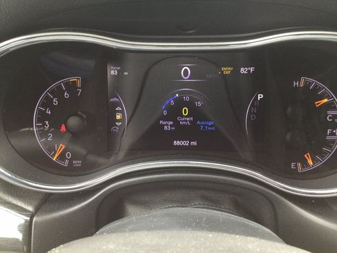 Used 2017 Jeep Grand Cherokee Trailhawk AWD/4WD image 21