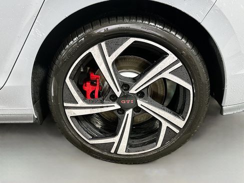 New 2026 Volkswagen GTI SE image 31