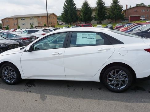 Used 2024 Hyundai Elantra SEL image 7