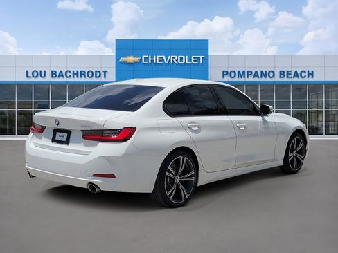 Used 2023 BMW 330i Sedan w/ Premium Package RWD image 3
