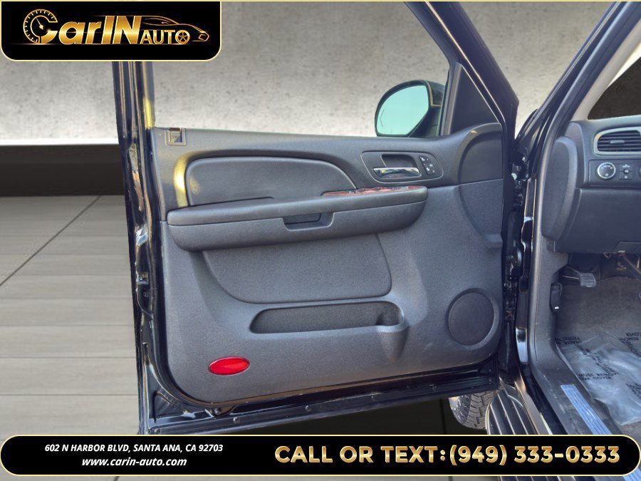 Used 2009 Chevrolet Tahoe LT w/ Luxury Package AWD/4WD image 18