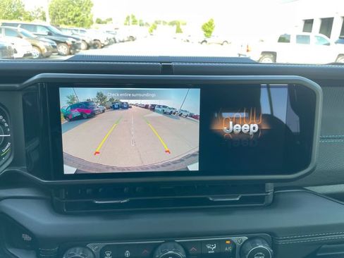 Used 2025 Jeep Wrangler Unlimited Rubicon 4xe w/ Safety Group AWD/4WD image 14