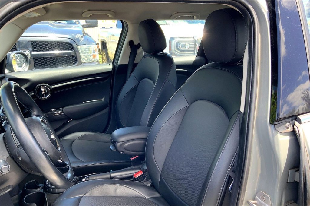 Used 2016 MINI Cooper 4-Door Hardtop FWD image 22