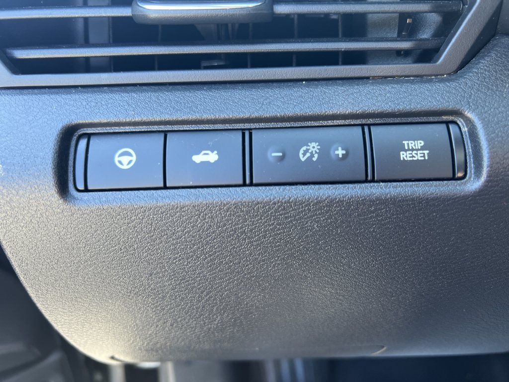 Used 2023 Nissan Altima 2.5 SL FWD image 16
