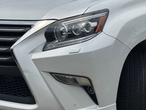 Used 2017 Lexus GX 460 Premium w/ Premium Package AWD/4WD image 8