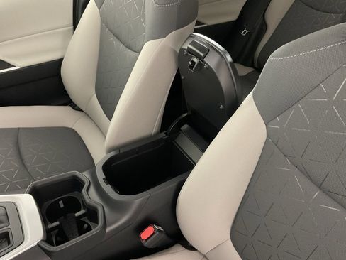 New 2025 Toyota RAV4 XLE image 30