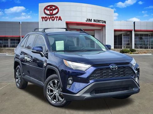 Used 2025 Toyota RAV4 XLE Premium w/ Weather Package image 1